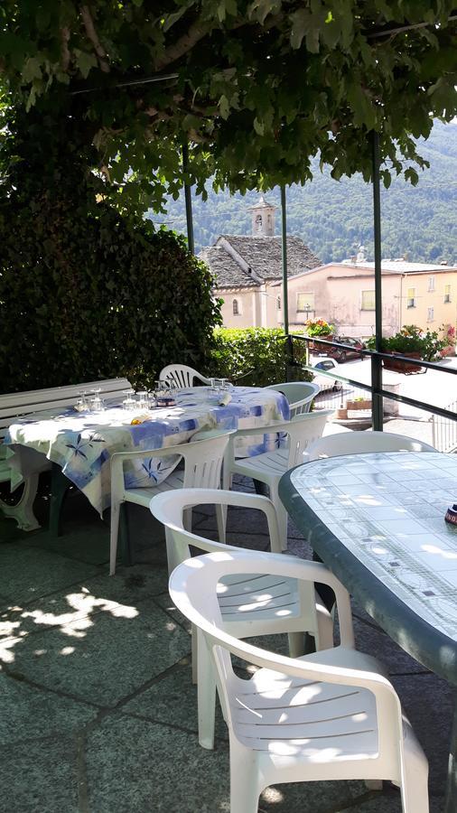 Trattoria Bar Pace Hotel Re Bagian luar foto